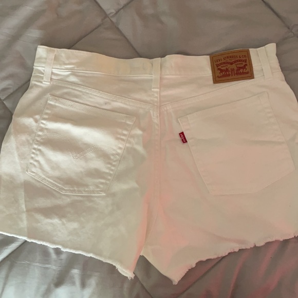 Levi High Rise Shorts - Picture 2 of 5